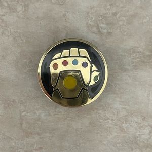 Gold infinity gauntlet marvel pop socket